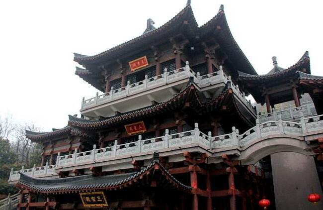 明敕真人传派碑